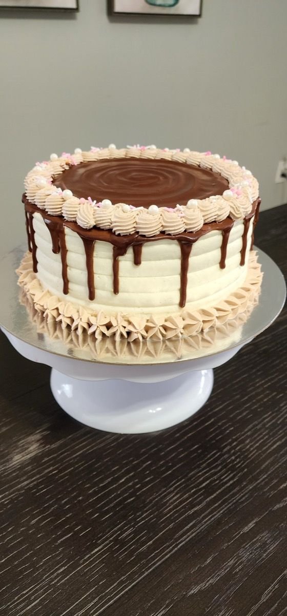Chocolate Drip Cake